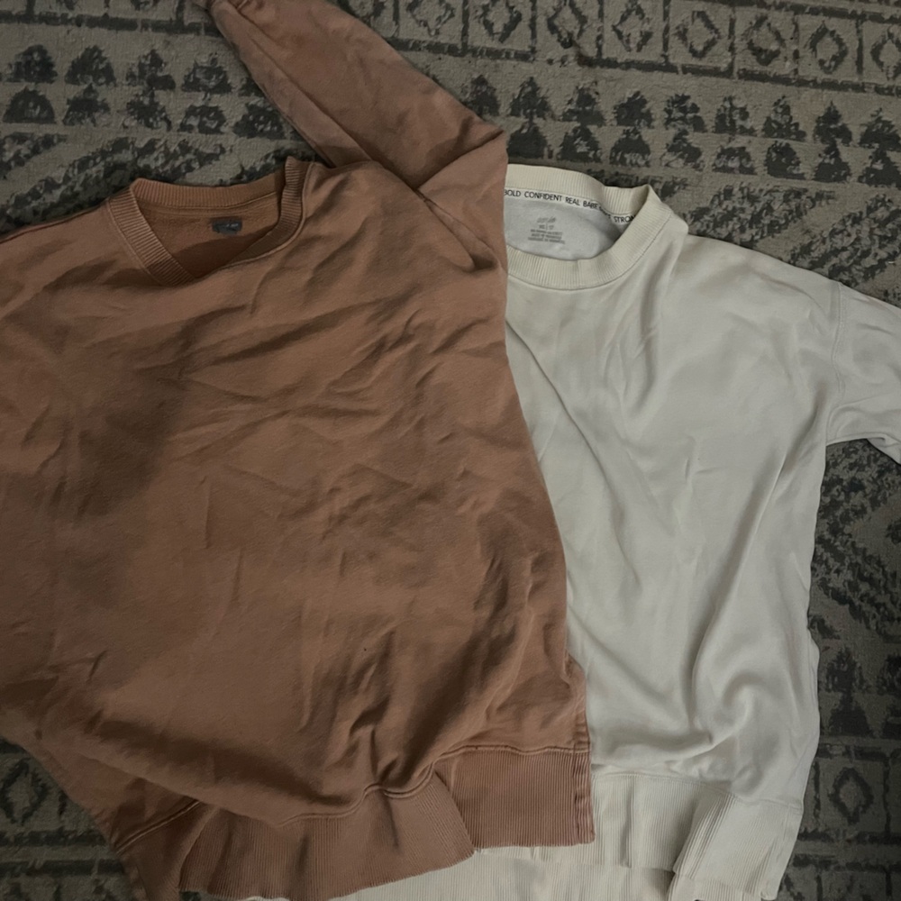 Aerie Cozy Brown and White Sweatshirts